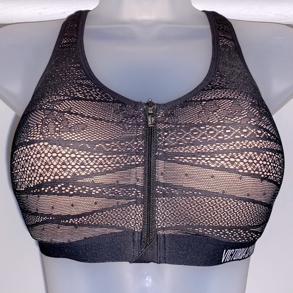 NWOT Victoria’s Secret Sports Bra